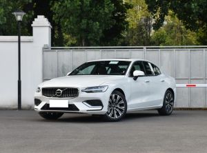 Volvo S60 2025 Гибрид