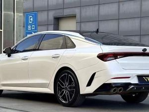 Kia K5 2023 Бензин