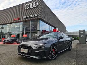 Audi A4L 2023 Бензин