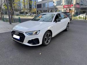 Audi A4L 2023 Бензин