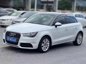 Audi A1 2015 Бензин