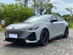 Changan UNI-V 2023 Бензин