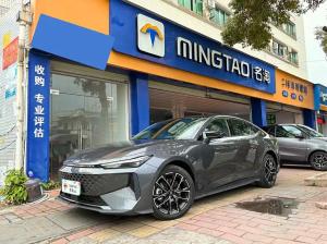 Changan UNI-V iDD 2023 Подключаемый гибрид