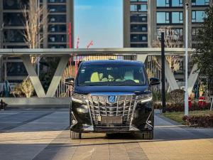 Toyota Alphard 2018 Бензин