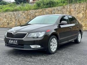 Skoda Superb 2015 Бензин
