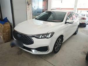 Ford Escort 2022 Бензин