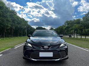 Toyota Camry 2023 Бензин