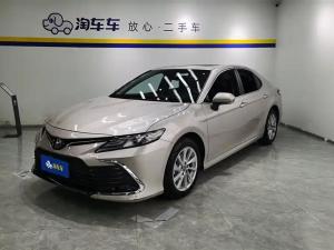 Toyota Camry 2023 Бензин