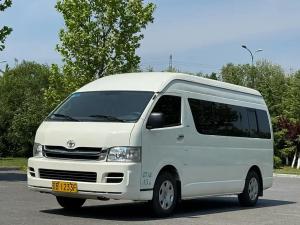 Toyota Hiace 2010 Бензин