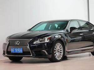 Lexus LS 2016 Бензин