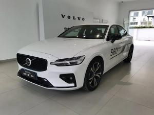 Volvo S60 2023 Гибрид