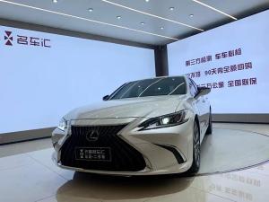 Lexus ES 2023 Гибрид
