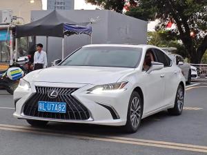 Lexus ES 2023 Бензин