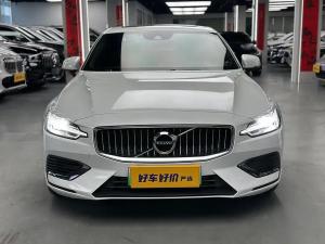 Volvo S60 2021 Подключаемый гибрид