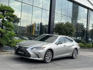 Lexus ES 2023 Бензин