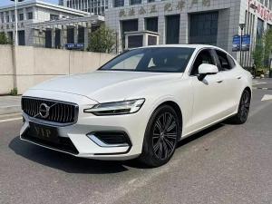Volvo S60 2021 Бензин