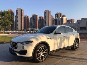 Maserati Levante 2017 Внедорожник