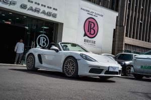 Porsche 718 2017 Хэтчбек