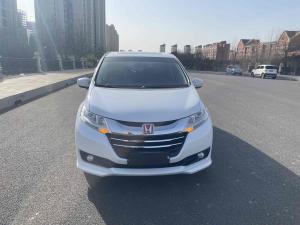 Honda Odyssey 2016 Седан