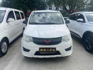 Wuling Hongguang 2016 Бензин