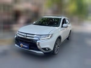 Mitsubishi Outlander 2018 Бензин