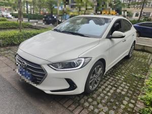 Hyundai Elantra 2016 Бензин