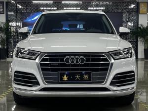 Audi Q5L 2021 Бензин