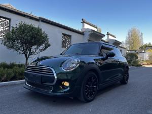 MINI 2018 Бензин