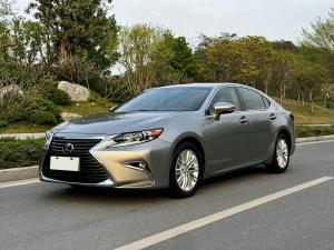 Lexus ES 2016 Бензин