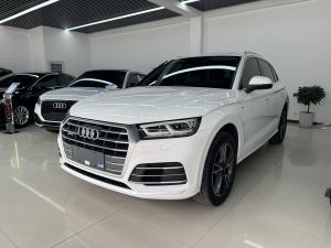 Audi Q5L 2021 Бензин