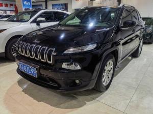Jeep Cherokee 2017 Бензин