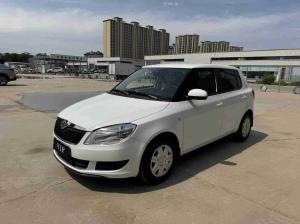 Skoda Fabia 2015 Бензин
