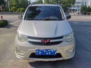 Wuling Hongguang 2015 Бензин