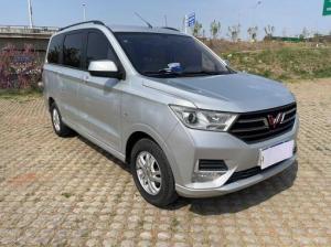 Wuling Hongguang 2018 Бензин