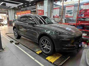 Porsche Macan 2023 Бензин