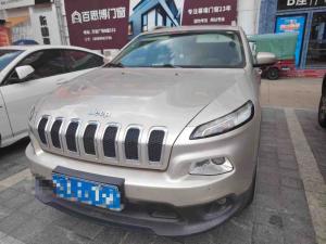 Jeep Cherokee 2016 Бензин