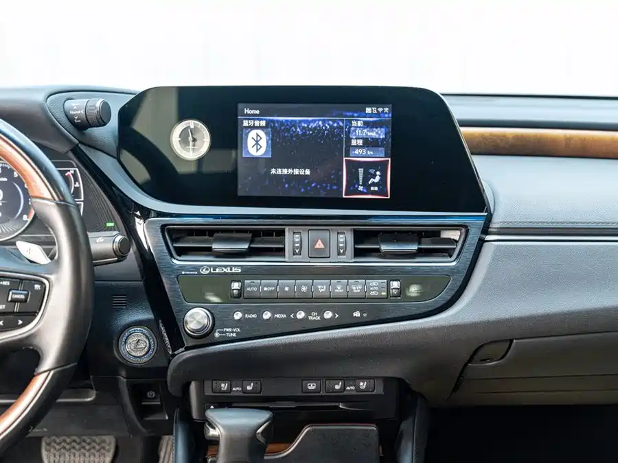 Lexus ES 2021 Бензин