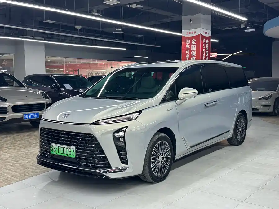 Buick GL8 2024 Подключаемый гибрид