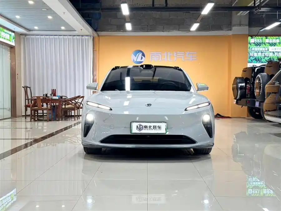 NIO ET5 2023 Электрический