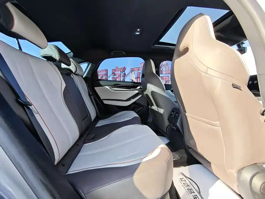 BYD Qin PLUS 2023 Подключаемый гибрид