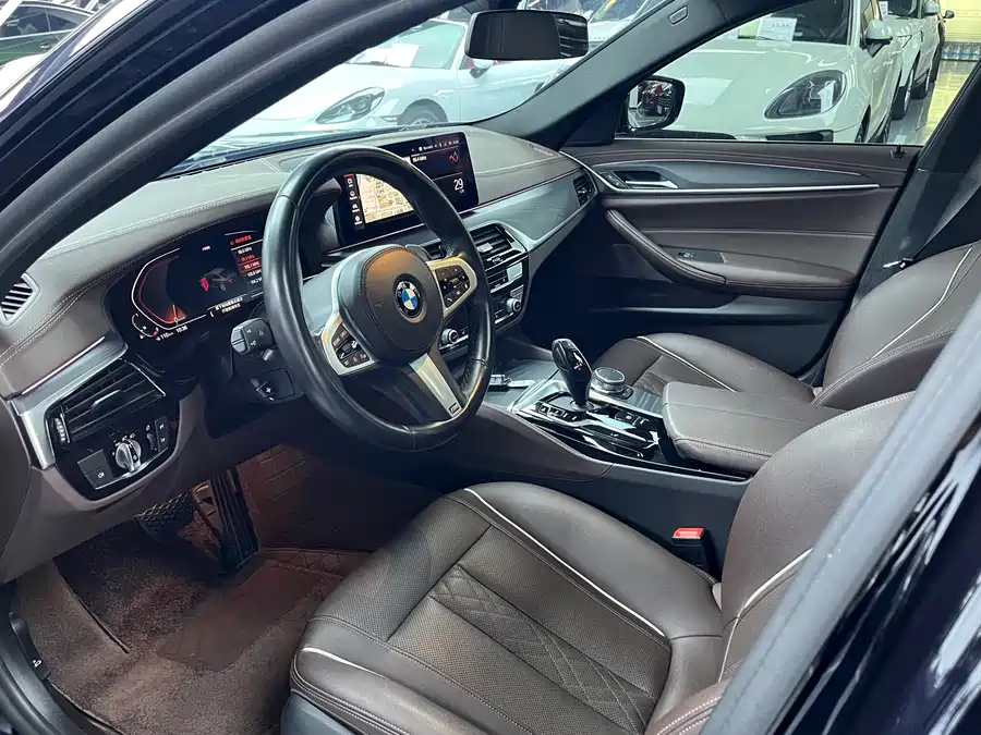 BMW 5 Series 2021 Бензин