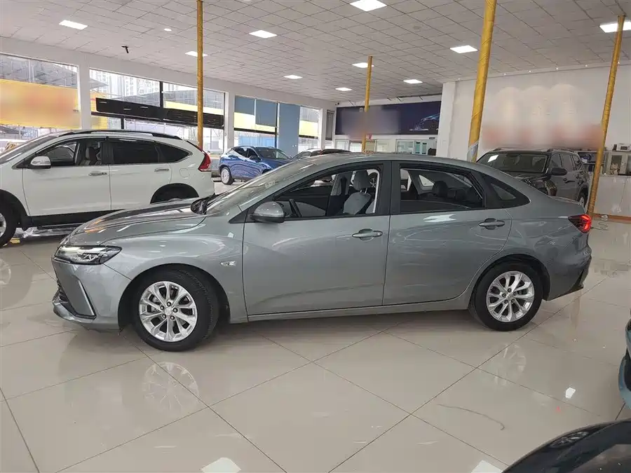 Chevrolet Monza 2023 Бензин