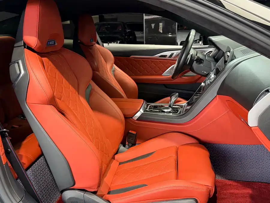 BMW M8 2023 Бензин