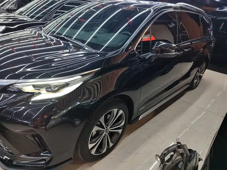 Toyota Granvia 2025 Гибрид