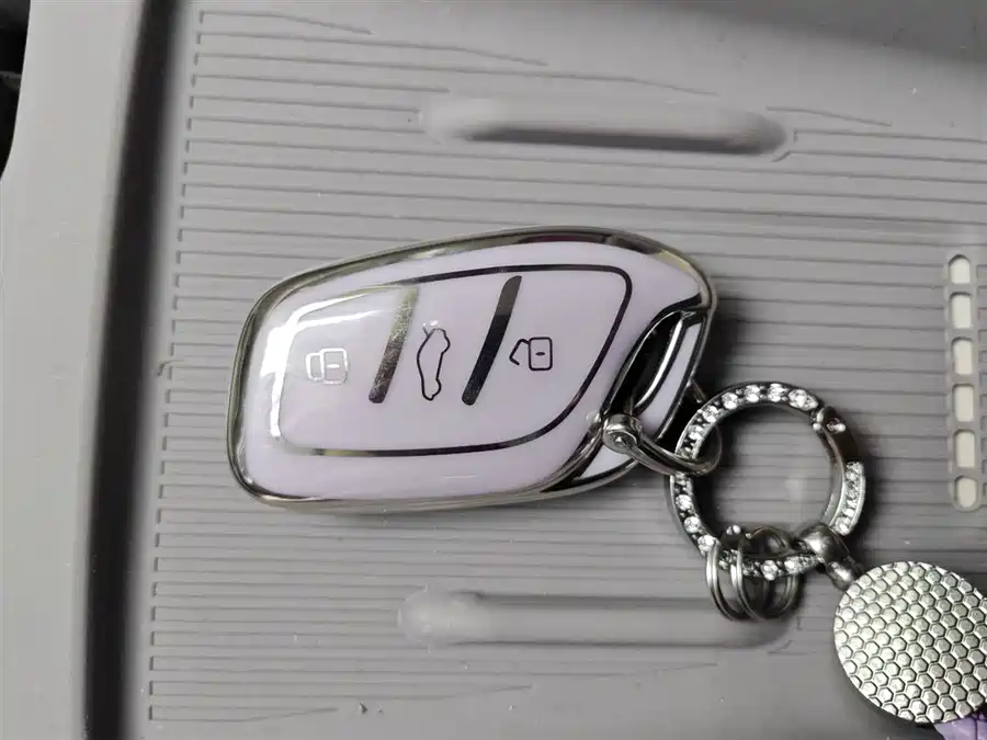 MG 4 2025 Электрический