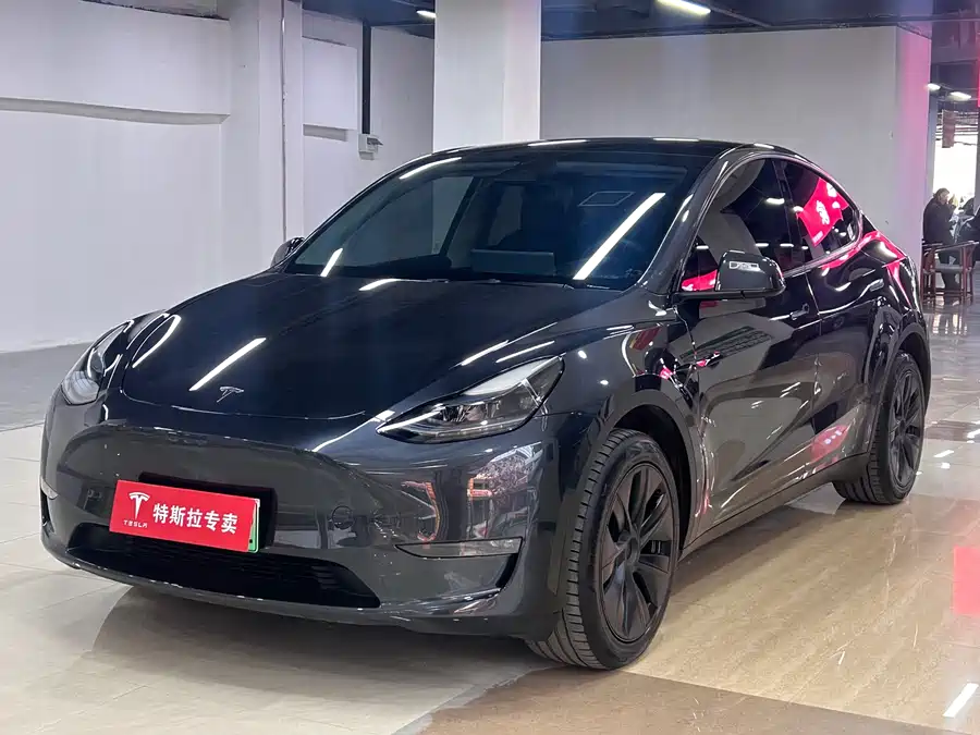 Tesla Model Y 2024 Электрический