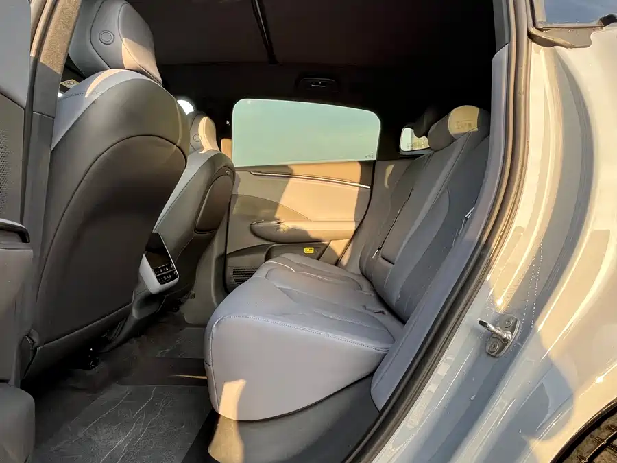 Xpeng G7 2025 Электрический