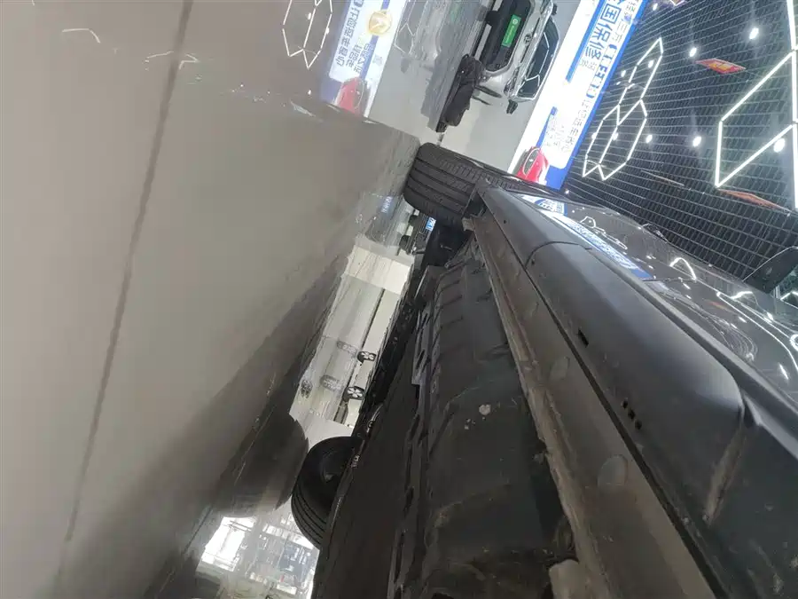 BYD Sealion 05 DM-i 2025 Подключаемый гибрид