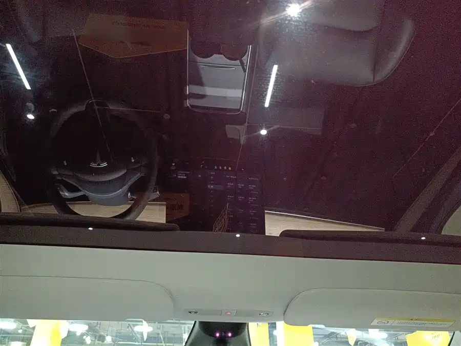 Tesla Model Y 2023 Электрический