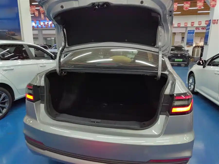 Venucia D60 2021 Бензин